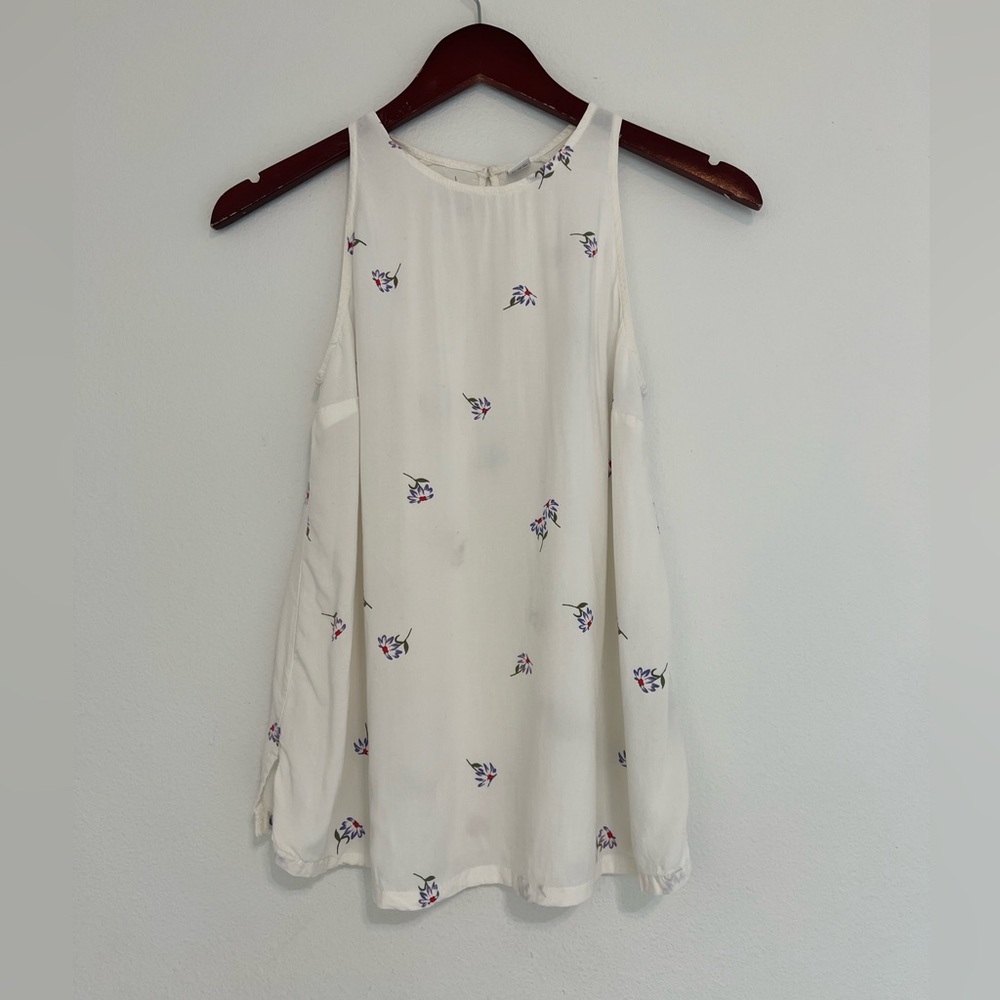 Old Navy Relaxed High-Neck Sleeveless Floral Tank - Picture 2 of 9